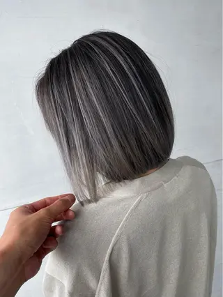 ショート カラー かわさき ともやのヘアスタイル