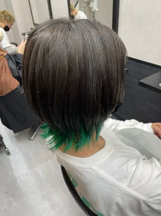 ミディアム カラー 平山 采弥のヘアスタイル