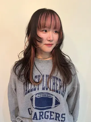 セミロング レイヤーカット\ウル フ　chinatsuのヘアスタイル