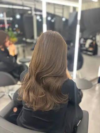 ロング カラー 心斎橋/透明感カラ ー/韓国風ヘア/恋のヘアスタイル