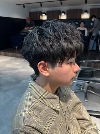 パーマ メンズ フェザーパーマ/韓国 /メンズカット保立のヘアスタイル