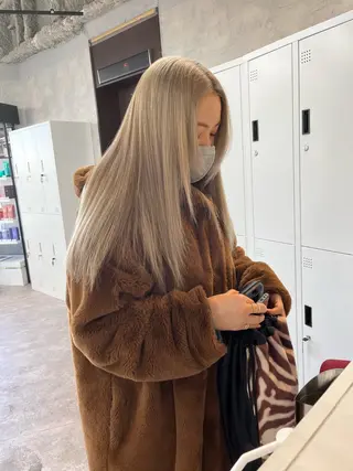 ロング カラー ハイトーン/レイヤー 💜Akaneのヘアスタイル