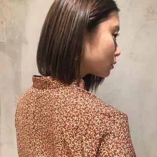 ミディアム カラー やまもと さえのヘアスタイル