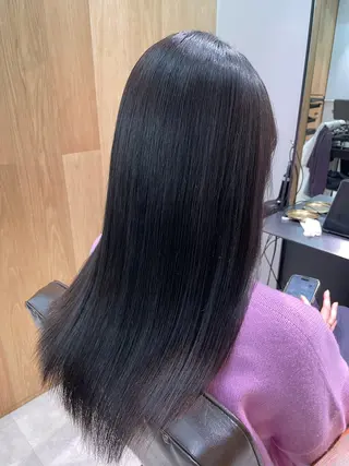 ロング 🩵縮毛矯正  髪質 改善 ツヤ髪🩵のヘアスタイル