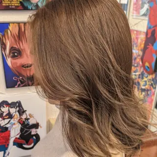 セミロング カラー fuwat所属・秋葉原でカラーする なら🐉ちぇーたんのヘアスタイル