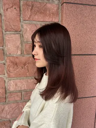 セミロング カラー 岡田 知佳のヘアスタイル