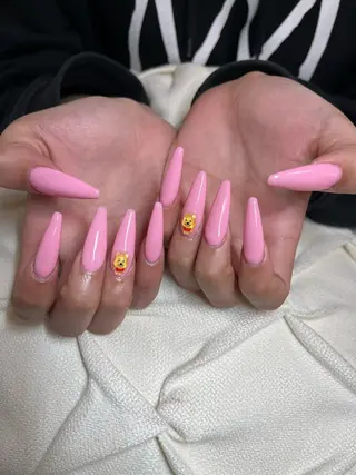 ネイル nail.salon .Reversalのネイルデザイン