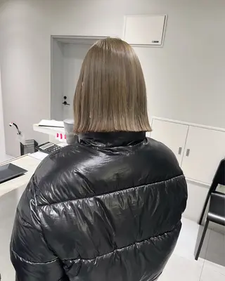 ショート カラー ケアブリーチ 若杉圭大のヘアスタイル