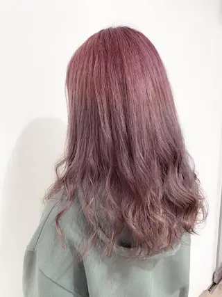 ロング カラー 乳井 悠香のヘアスタイル