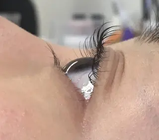 マツエク・マツパ une 石橋阪大前・ 箕面・池田・蛍池のマツエク・マツパデザイン