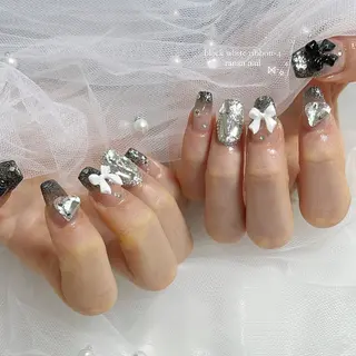 ネイル 𝓇𝒶𝓃𝒶𝓃 𝓃𝒶𝒾𝓁のネイルデザイン
