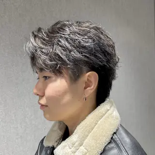 ショート パーマ メンズ フェザーパーマ職人 🪶ryosukeのヘアスタイル