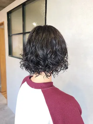 ショート パーマ 桐島 令奈のヘアスタイル