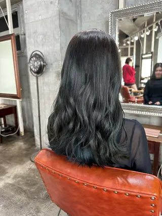 ロング yelm所属・🫒オリーブカラー ミディアムレイヤー✨のヘアスタイル