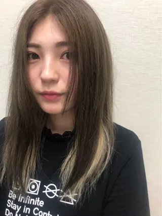 セミロング ✂︎hiroカットと 縮毛矯正とカラー✂︎のヘアスタイル