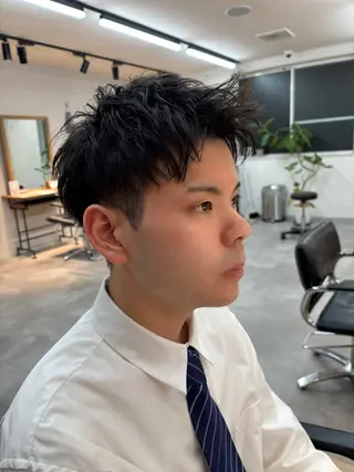 メンズ フェザーパーマ/韓国 /メンズカット保立のヘアスタイル