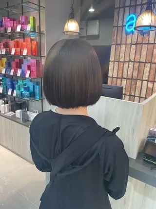 ショート ボブ／ブリーチカラー ／ゆづき🌟のヘアスタイル