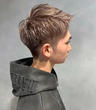 ショート カラー 唐澤 千尋のヘアスタイル