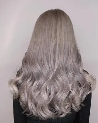 ロング カラー エクステ/ハイトーン レイヤーHIROのヘアスタイル