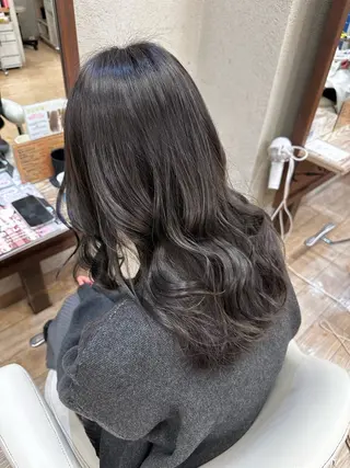ロング カラー 阿部 美咲のヘアスタイル