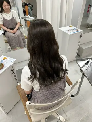 ロング カラー 野崎 紗那のヘアスタイル