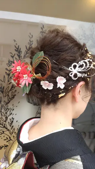 ショート ヘアアレンジ 大槻 百合子のヘアスタイル