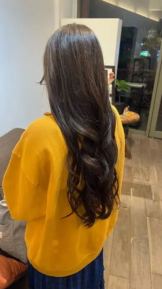 カラー 黒滝 真歩のヘアスタイル