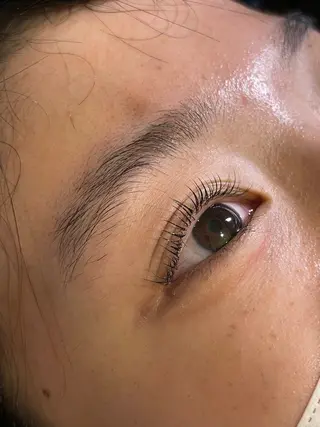 マツエク・マツパ cure所属・井上 真里奈のヘアスタイル