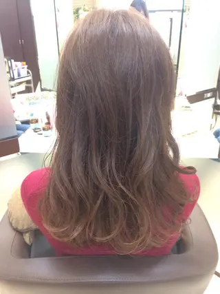 セミロング カラー パーマ スズキ シオリのヘアスタイル