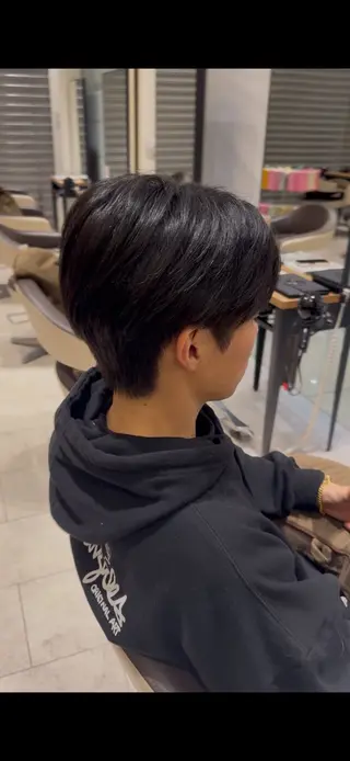 メンズ ダウンパーマ韓国ヘア 櫻井健のヘアスタイル