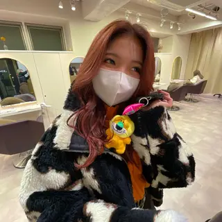 ミディアム カラー 松永 梨央のヘアスタイル