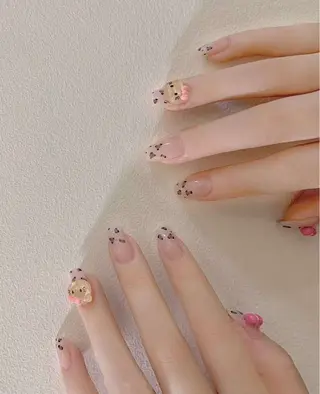 ネイル 相沢 さやかのネイルデザイン