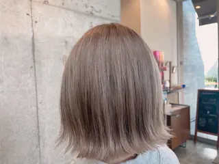 ミディアム カラー 塩崎 明菜のヘアスタイル