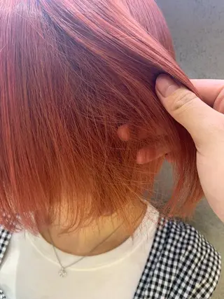 ショート カラー raika .のヘアスタイル