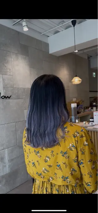 セミロング カラー 辺土名 皇冶のヘアスタイル
