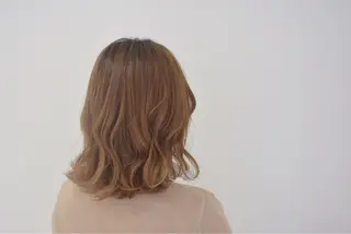 ミディアム カラー タカハシ ハヤトのヘアスタイル