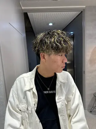 ショート カラー パーマ ヘアアレンジ メンズ スパイキー/フェザー /波巻き/かいとのヘアスタイル