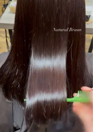 ロング カラー FRAPPE Annaのヘアスタイル