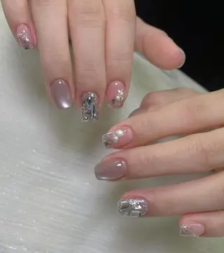 ネイル RAFFINE haru🦋🩵のネイルデザイン