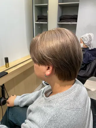 ショート カラー メンズ マエダ リョウのヘアスタイル