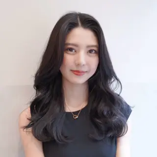 ロング 郷頭元太/レイヤー /透ける艶カラーのヘアスタイル