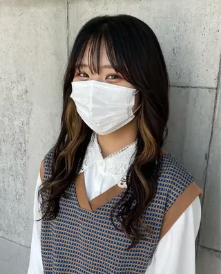 ロング 大内 志穂のヘアスタイル