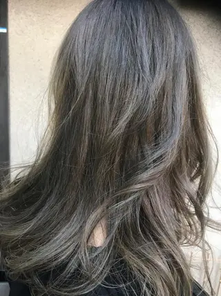 セミロング カラー vato マンツーマンサロンのヘアスタイル