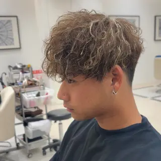 ショート パーマ メンズ SALOWIN名古屋Suite店所属・名古屋のメンズ特化 美容師/わたるのヘアスタイル