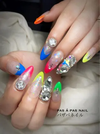 ロング ネイル Yakko pas á pasのネイルデザイン