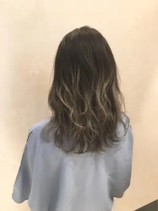 セミロング カラー パーマ 酸性縮毛矯正のプロ 杉山玲介のヘアスタイル