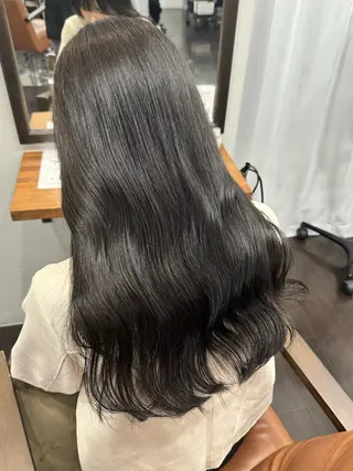 ロング 難波 茜のヘアスタイル