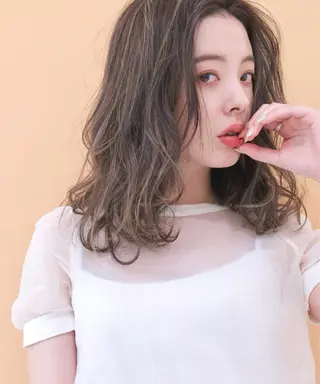 ミディアム カラー ケア剤オタク×海外 ヘア長谷川裕起のヘアスタイル