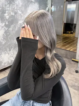 ロング カラー ハイトーンブロンド 横浜💞ミオのヘアスタイル