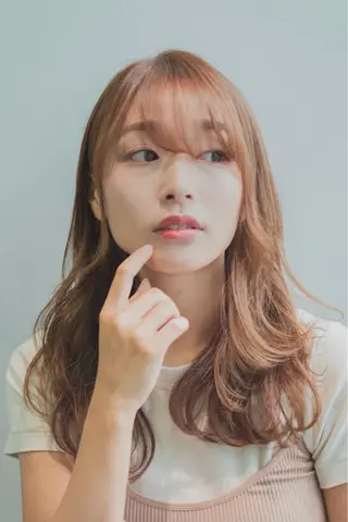 セミロング カラー 前髪/顔周り /レイヤー/秋山 元のヘアスタイル